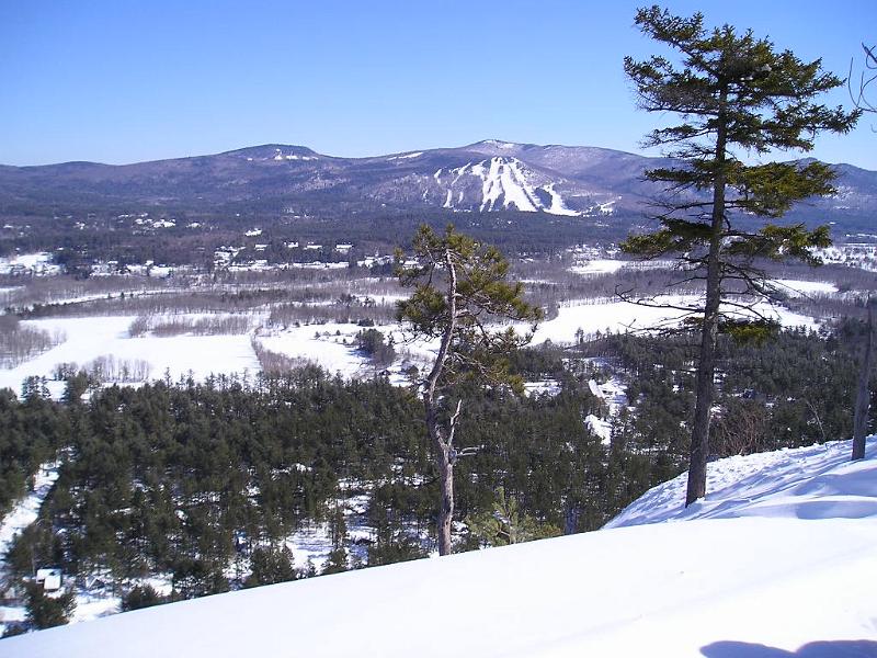 P1010013.JPG - North Conway and Mt. Cranmore ski area.